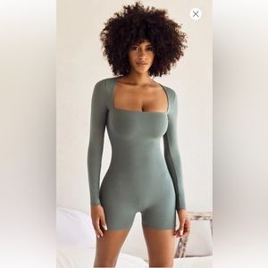 Beautiful NWT OH Polly Unitard! Sold out on website